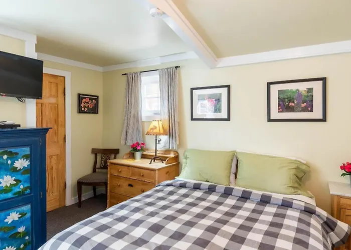 Log Lodge *