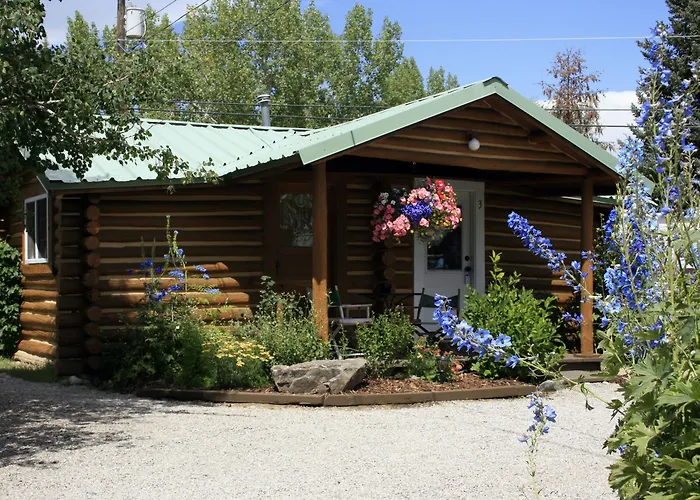 Log Lodge Pinedale